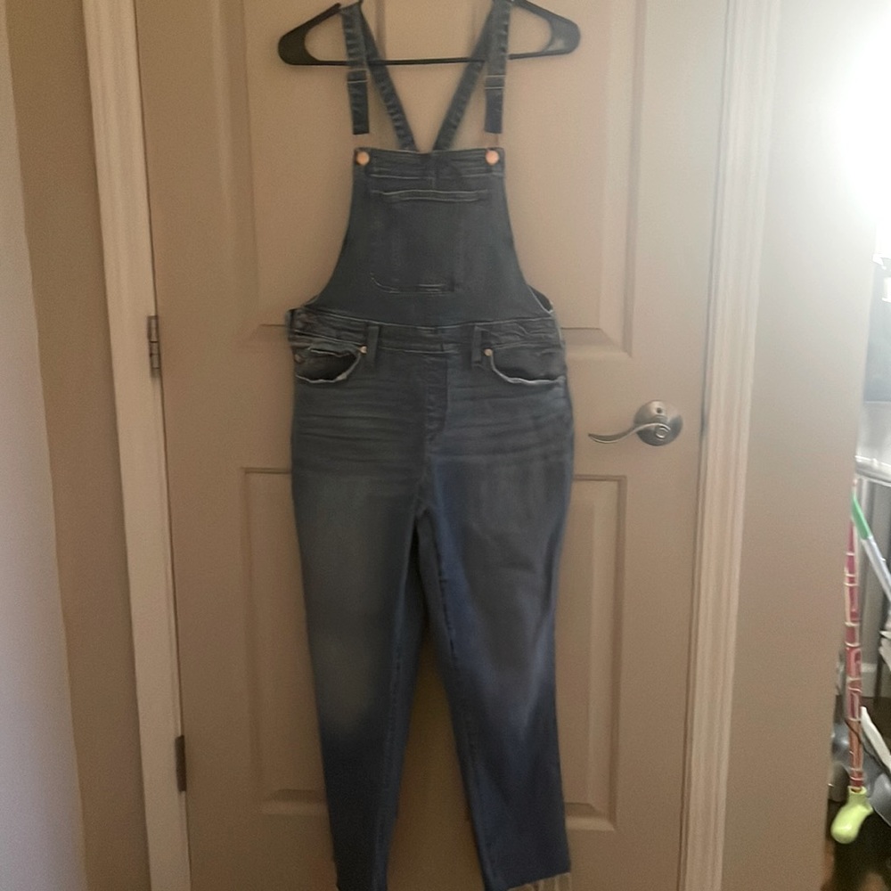 Jean overalls size 6 0r 28 regular